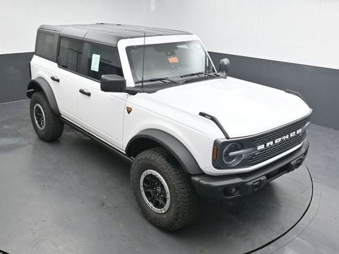 New 2026 Ford Bronco Badlands AWD/4WD image 14