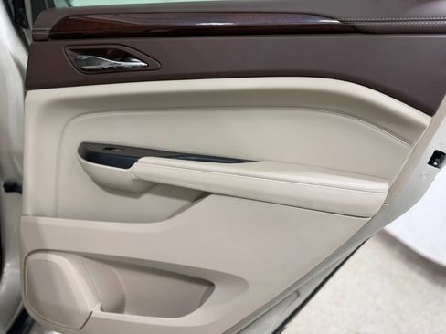 Used 2015 Cadillac SRX Premium FWD image 29
