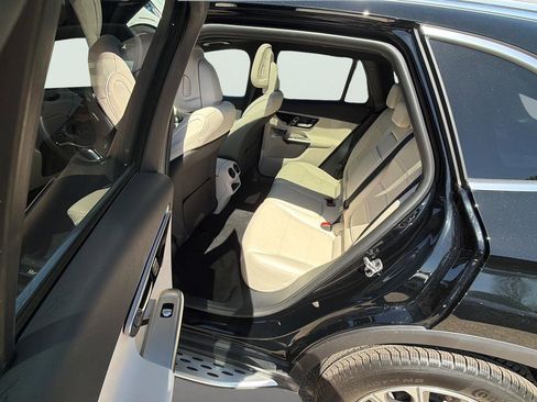Used 2026 Mercedes-Benz GLC 300 4MATIC image 20