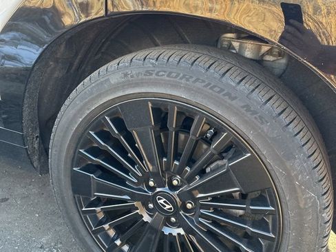 Used 2025 Hyundai Santa Fe Calligraphy image 9