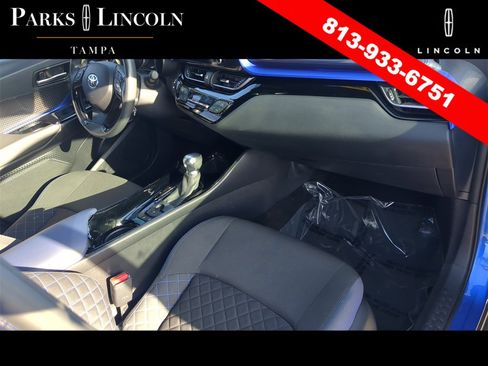 Used 2021 Toyota C-HR XLE image 9