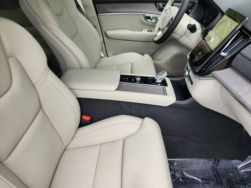 New 2026 Volvo XC90 B6 Ultra w/ Protection Package AWD/4WD image 5