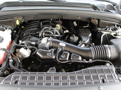 Used 2024 Jeep Grand Cherokee L Laredo image 64