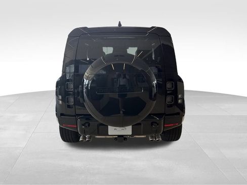 New 2024 Land Rover Defender 90 V8 image 16