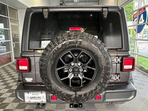 Used 2025 Jeep Wrangler Unlimited Sport AWD/4WD image 5
