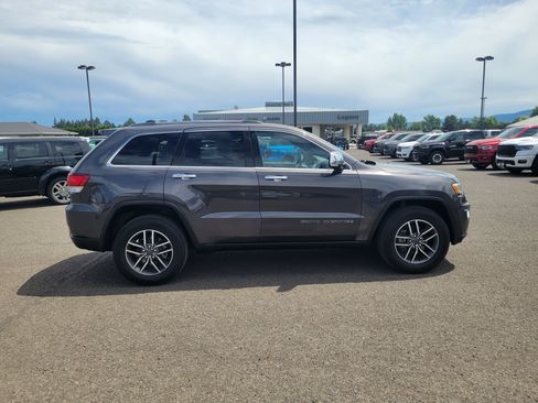 Used 2020 Jeep Grand Cherokee Limited w/ Luxury Group II AWD/4WD image 11