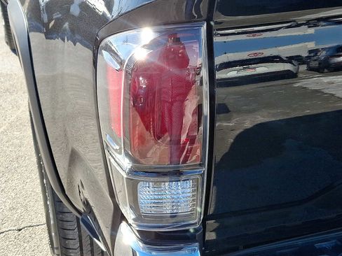 Certified 2020 Toyota Tacoma TRD Off-Road image 33