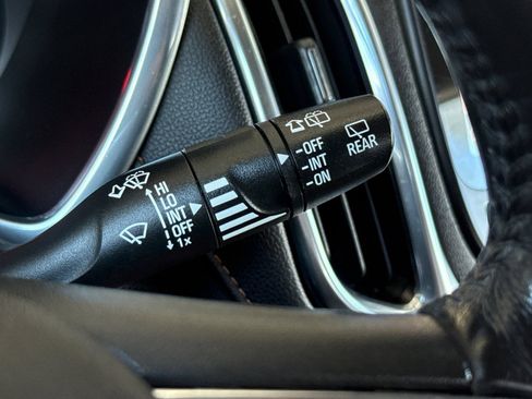 Used 2020 Chevrolet Equinox Premier AWD/4WD image 37