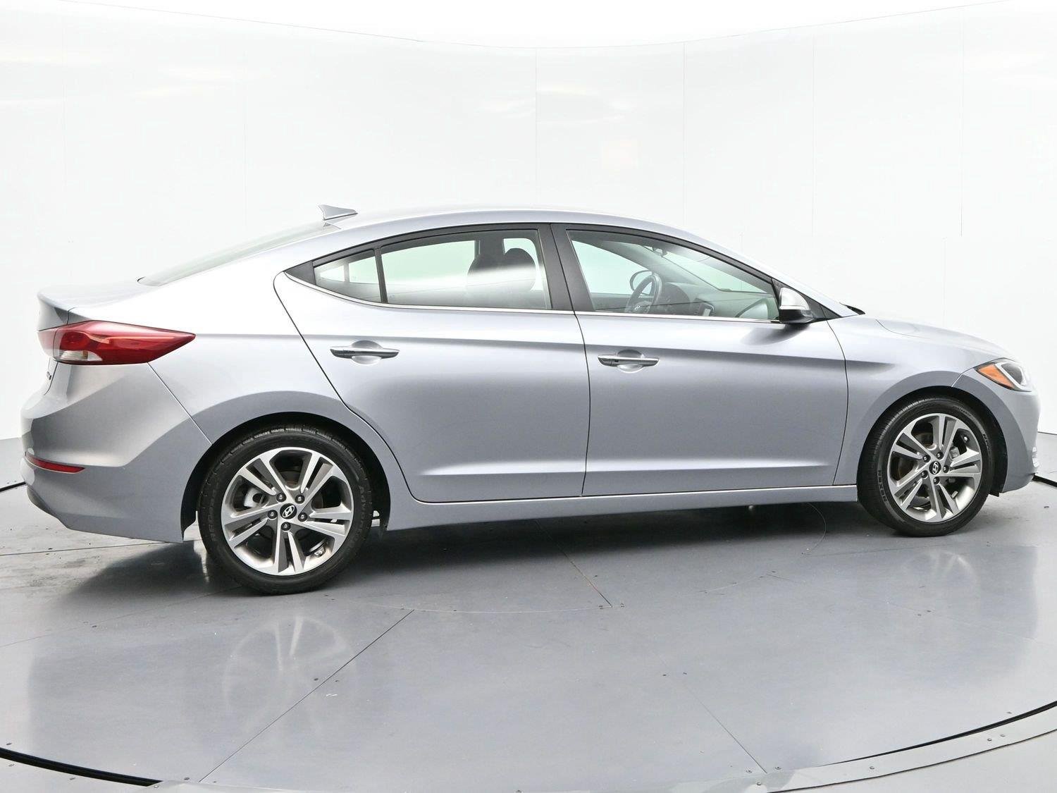 Used 2017 Hyundai Elantra Limited FWD image 8