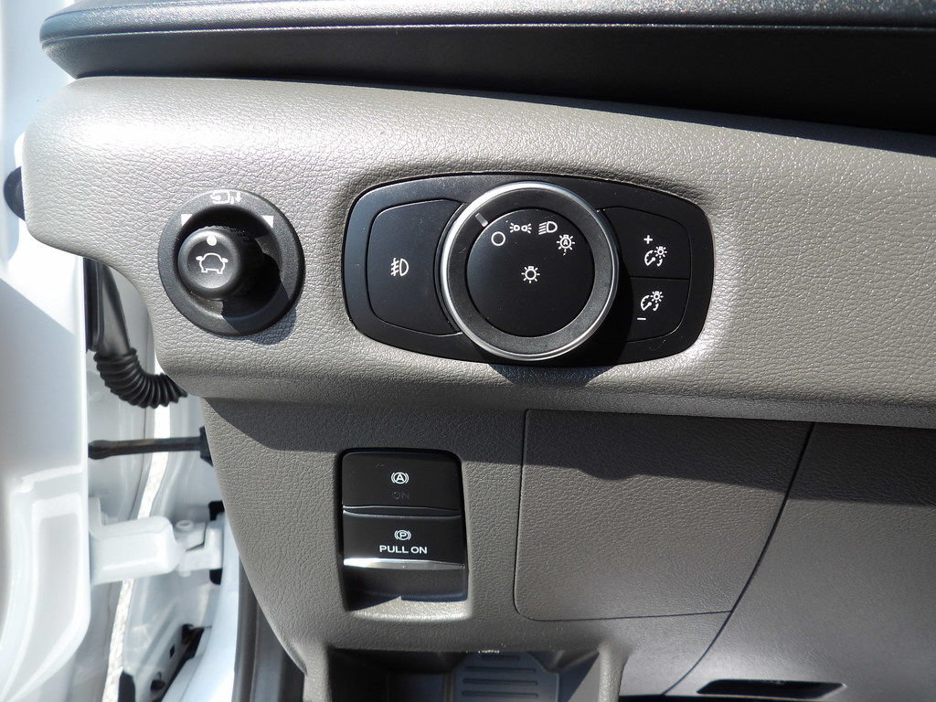 Used 2023 Ford Transit 350 XLT RWD image 19