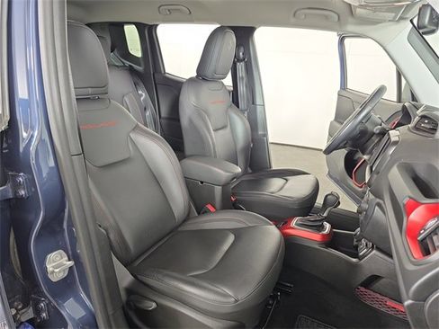 Used 2022 Jeep Renegade Trailhawk w/ Trailer Tow Group image 21