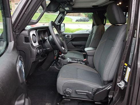 Certified 2026 Jeep Wrangler Unlimited Sport AWD/4WD image 13