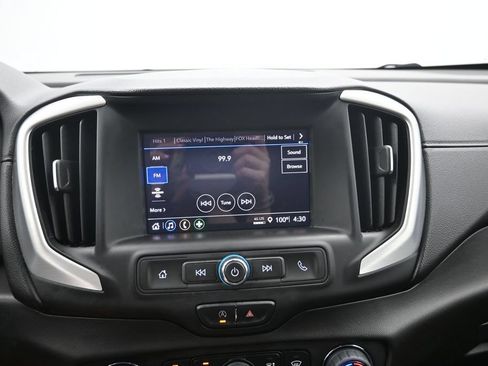 Used 2022 GMC Terrain SLE w/ Driver Convenience Package FWD image 15