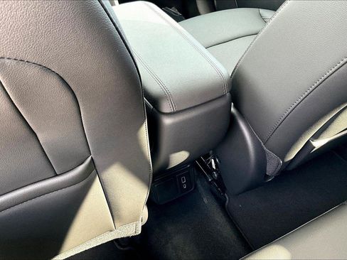 Used 2024 Buick Encore GX Sport Touring w/ Comfort Package image 32