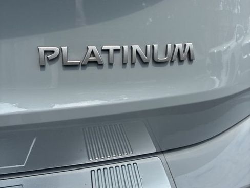 Used 2025 Nissan Rogue Platinum w/ Tech Package FWD image 3