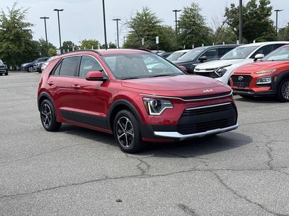 Used 2025 Kia Niro LX