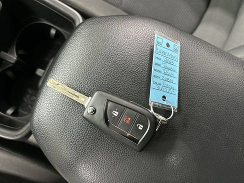 Used 2023 Toyota RAV4 LE AWD/4WD image 12