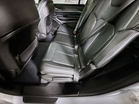 Used 2023 Jeep Grand Cherokee L Overland w/ Advanced Protech Group III AWD/4WD image 29