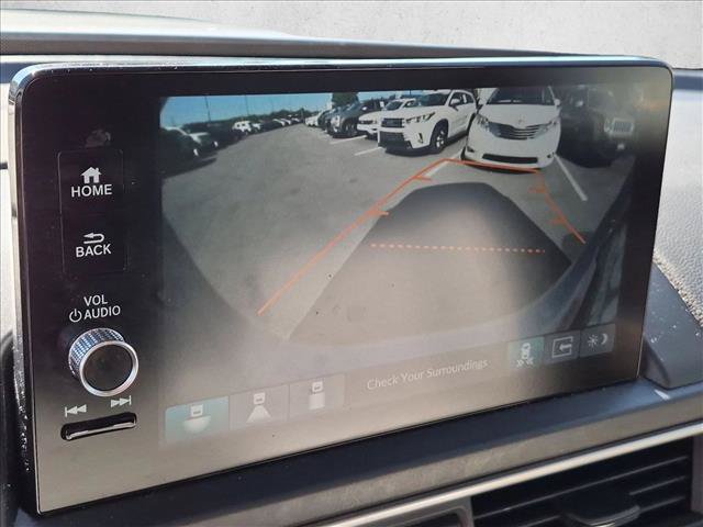 Used 2025 Honda Pilot Touring image 13