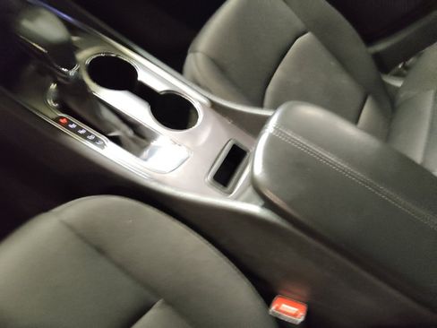 Used 2021 Chevrolet Malibu LT FWD image 26