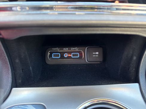 Used 2022 Jeep Grand Cherokee Laredo X image 16