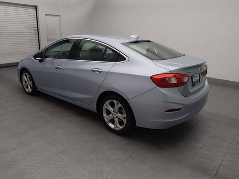 Used 2017 Chevrolet Cruze Premier FWD image 3
