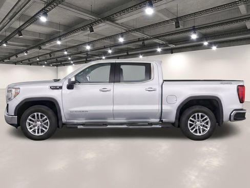 Used 2020 GMC Sierra 1500 SLE w/ SLE Value Package AWD/4WD image 4