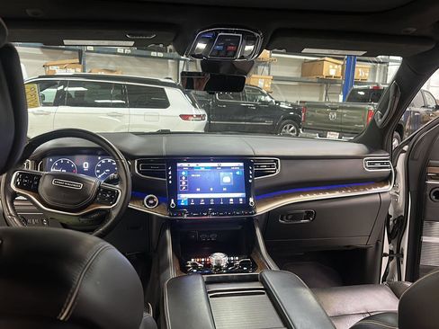 Used 2023 Jeep Grand Wagoneer L Series II image 29