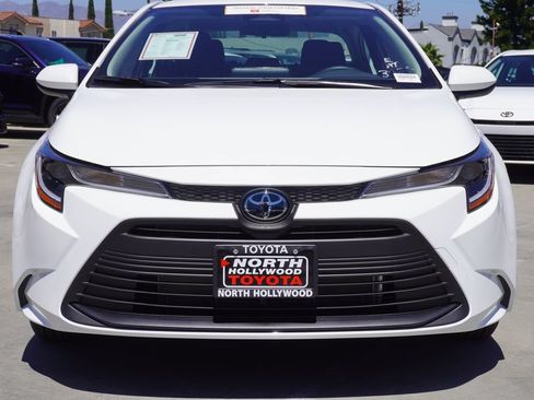 Certified 2026 Toyota Corolla LE FWD image 3