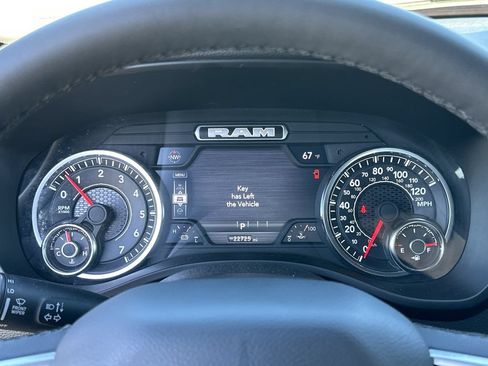 Used 2025 RAM 1500 Big Horn AWD/4WD image 13