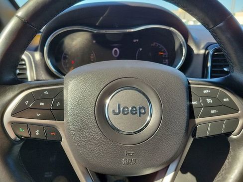 Used 2020 Jeep Grand Cherokee Altitude image 19
