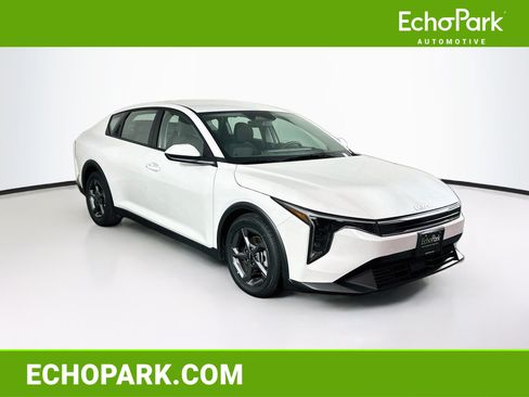 Used 2025 Kia K4 FWD image 1