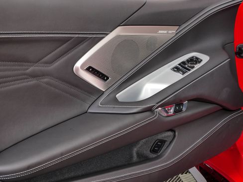 Used 2024 Chevrolet Corvette Z06 RWD image 6