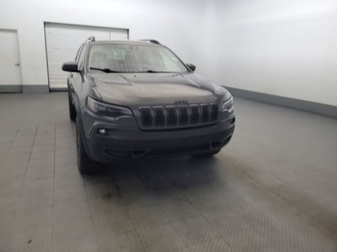 Used 2019 Jeep Cherokee Latitude AWD/4WD image 14