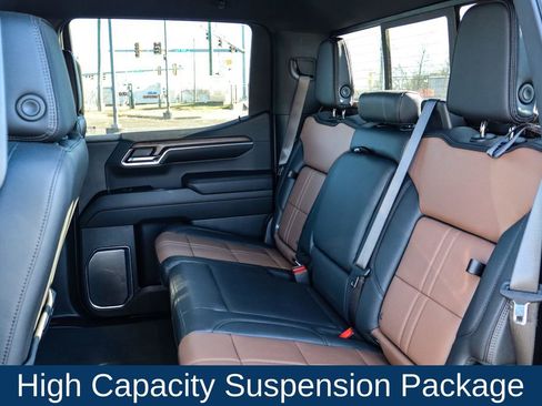 Used 2024 Chevrolet Silverado 1500 High Country w/ Technology Package image 12