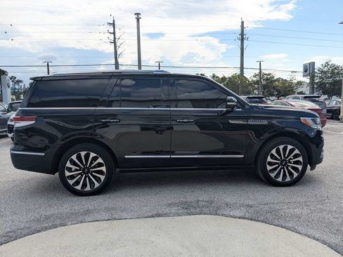 Used 2024 Lincoln Navigator Reserve AWD/4WD image 7