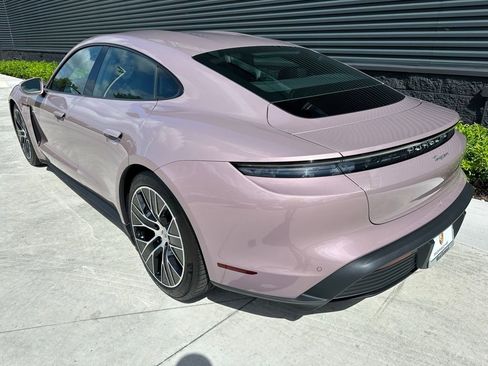 Used 2025 Porsche Taycan image 3