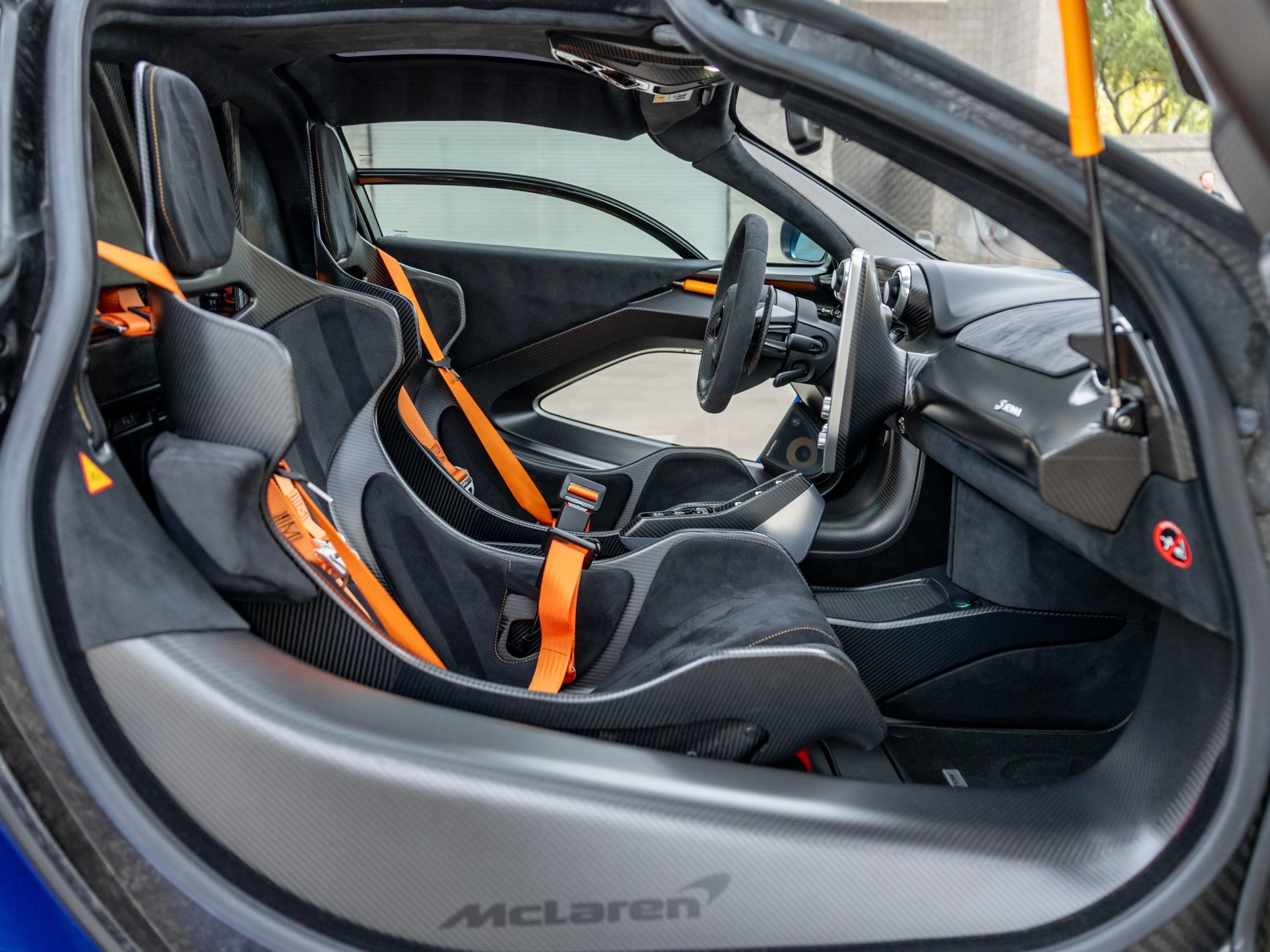 Used 2019 McLaren Senna RWD image 14