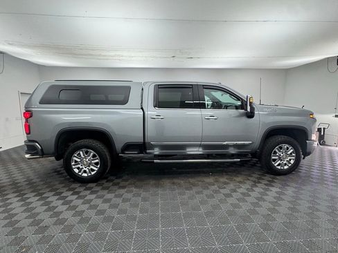 Used 2024 Chevrolet Silverado 2500 High Country w/ Technology Package image 7