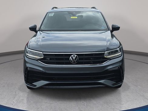Used 2023 Volkswagen Tiguan SE R-Line FWD image 2