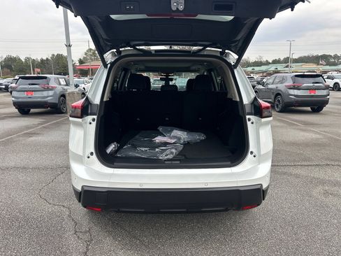 New 2026 Nissan Rogue SV image 18