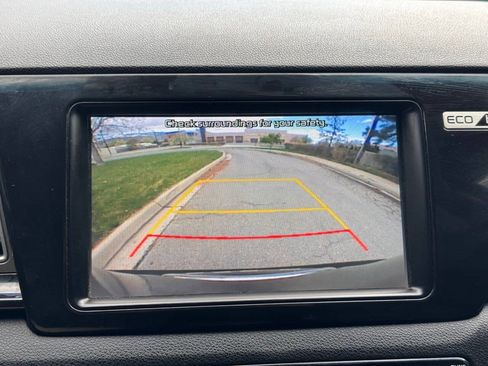 Used 2019 Kia Niro S Touring image 12