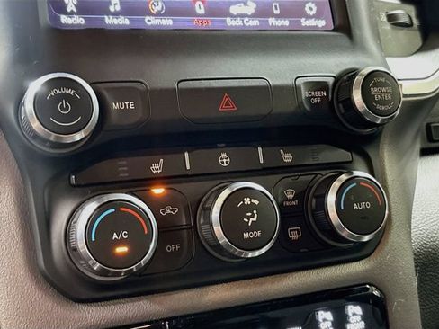 Used 2019 RAM 1500 Big Horn AWD/4WD image 15