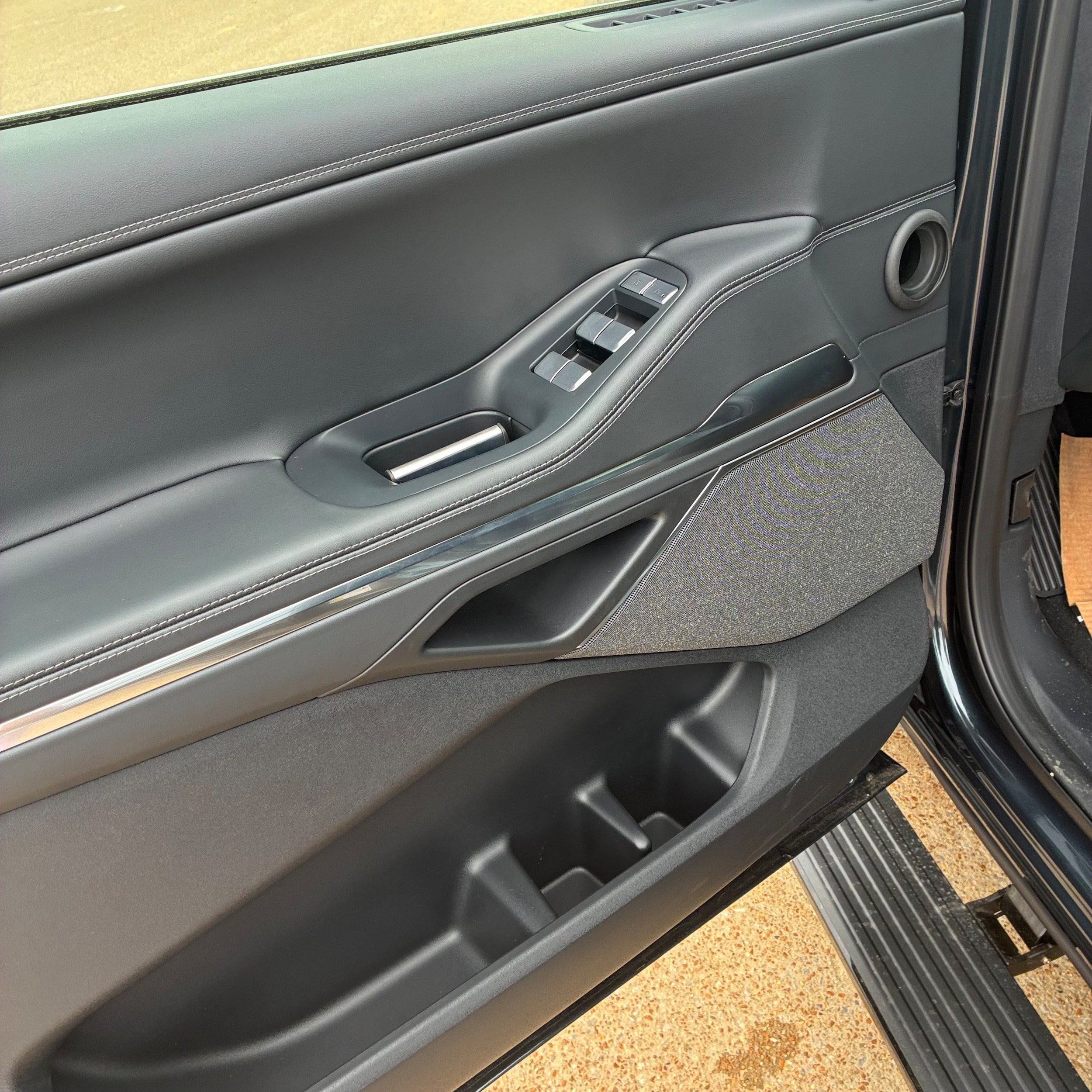 New 2025 Lincoln Navigator Reserve AWD/4WD image 11