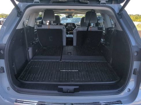 Used 2022 Toyota Highlander Bronze Edition AWD/4WD image 35