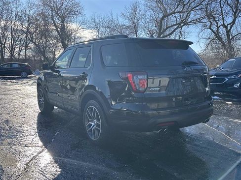 Used 2018 Ford Explorer Sport image 4