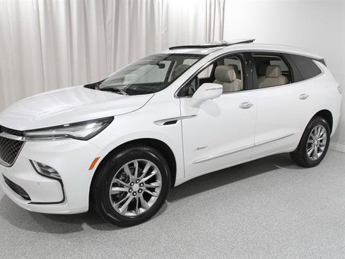 Used 2022 Buick Enclave Avenir w/ Avenir Technology Package image 3