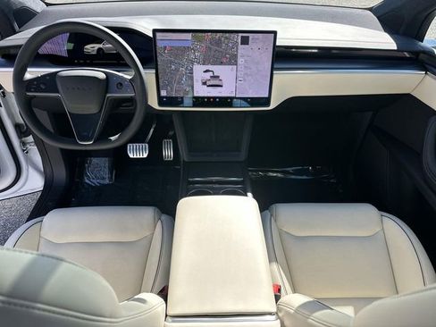 Used 2025 Tesla Model X Plaid image 17