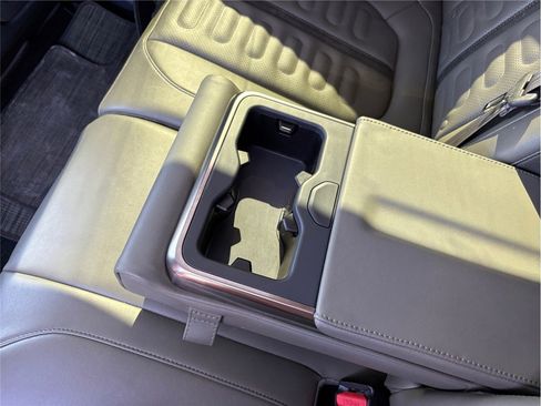 Used 2022 Rivian R1T Adventure image 37