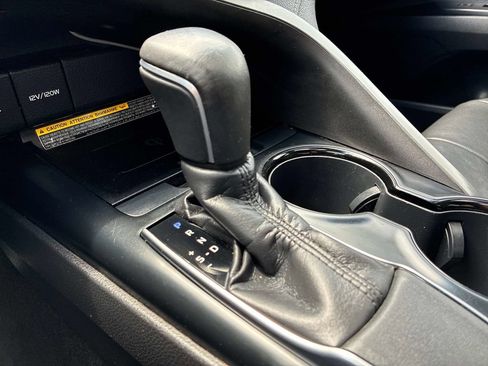 Used 2018 Toyota Camry SE w/ Audio Package FWD image 28